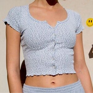 BRANDY MELVILLE blue floral button up crop top white shirt ruffle Zelly top S